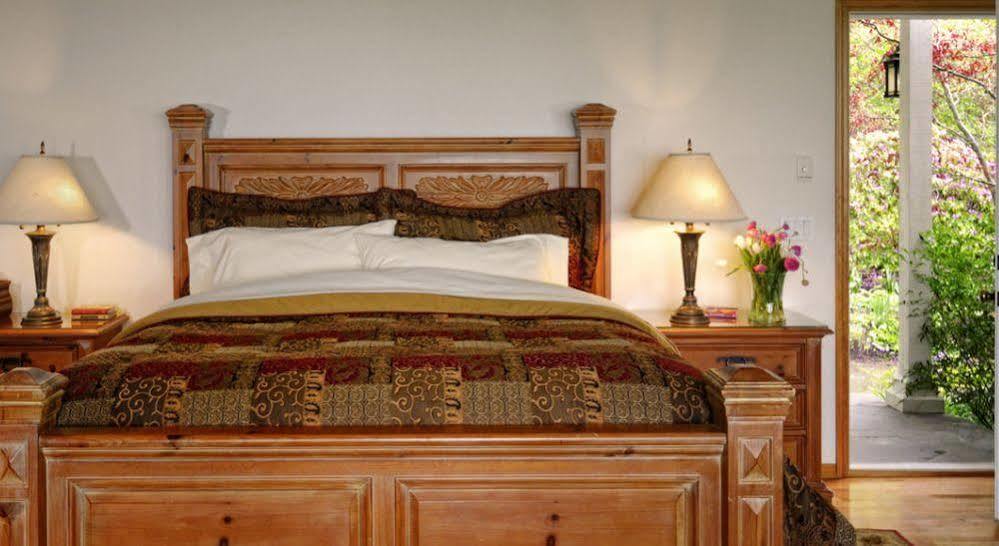 Colette'S Bed & Breakfast Порт-Анджелес Экстерьер фото